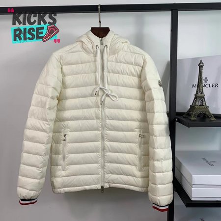 Moncler 2020 Down Jacket MC330053