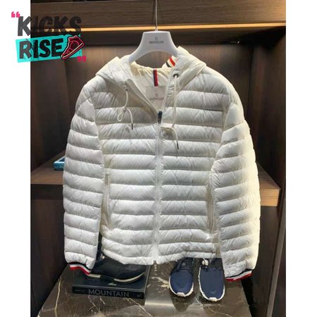 Moncler 2020 Down Jacket MC330055